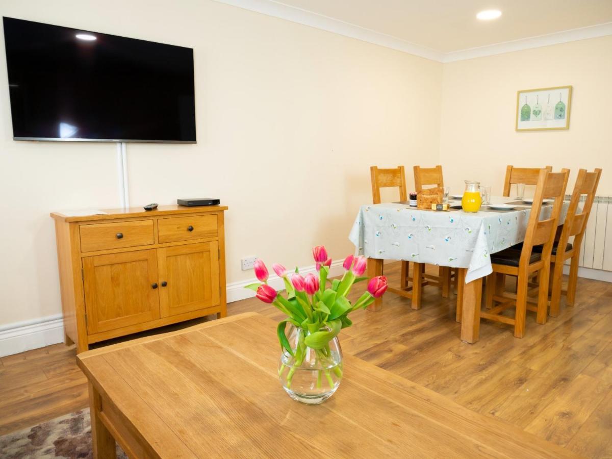 Ellingham Self-Catering Cottages Saint Peter Port エクステリア 写真