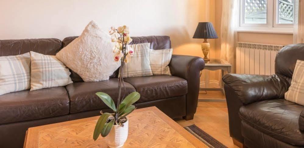 Ellingham Self-Catering Cottages Saint Peter Port エクステリア 写真