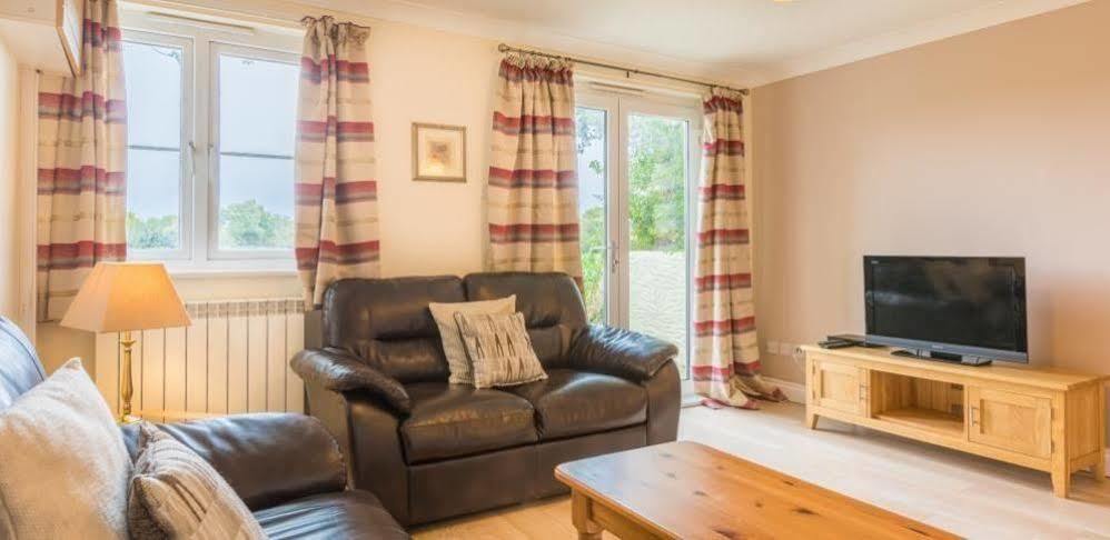 Ellingham Self-Catering Cottages Saint Peter Port エクステリア 写真